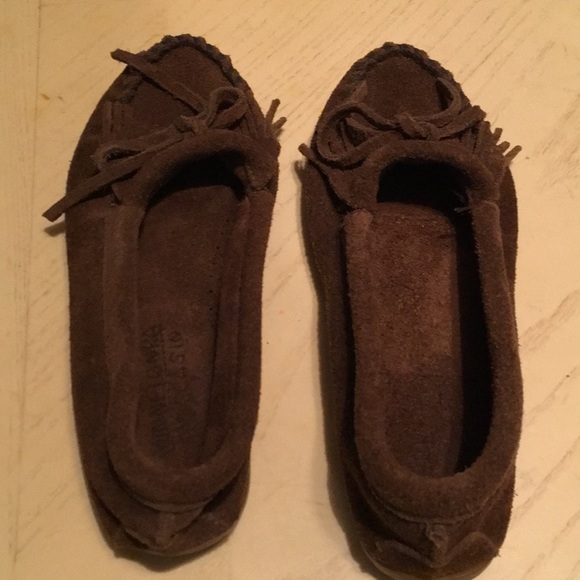 Minnetonka Moccasins - Picture 7 of 8